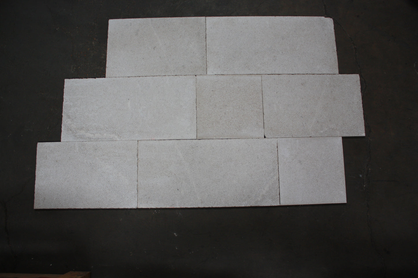 Presidio Hammered Limestone 12x24x3/4 Tile